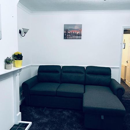 Holiday House Near Football Ground Nottingham Zewnętrze zdjęcie